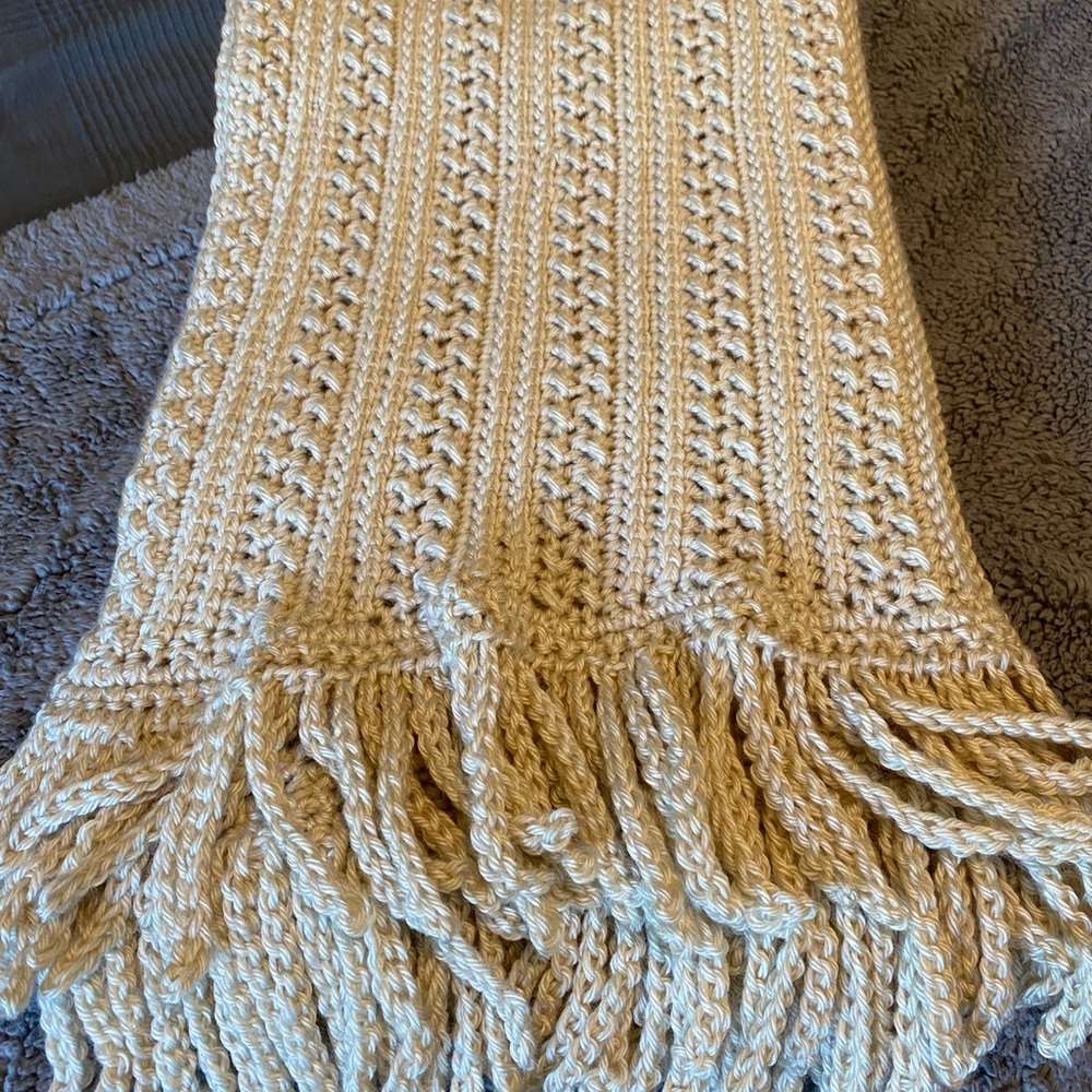 New hand crocheted throw blanket
